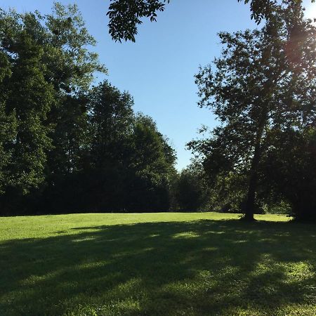 فندق Domaine Des Epinettes Saint-Romain-de-Jalionas المظهر الخارجي الصورة